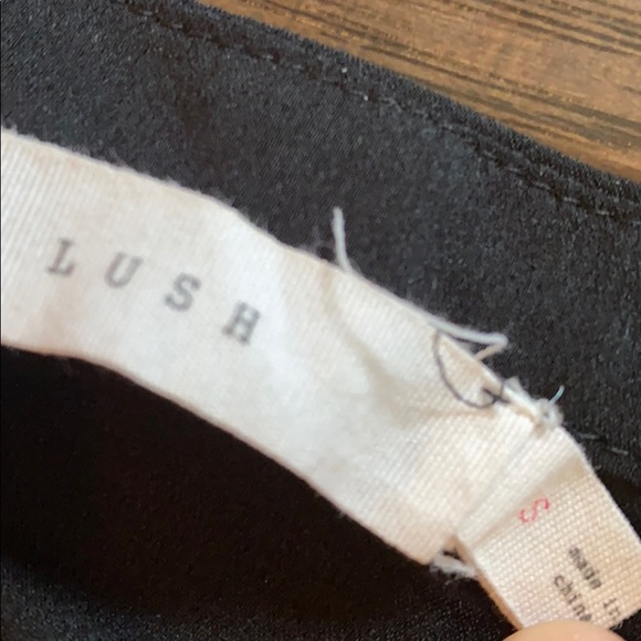 🔥3/$20 Sheer Crop Top - Picture 3 of 3